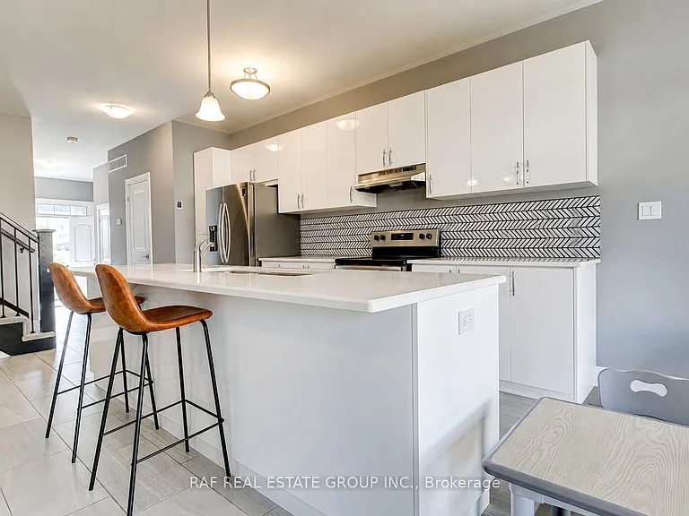 127 Ian Ormston Dr — Photo 8