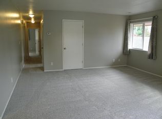 1206 N Elliott Rd, Newberg, OR 97132