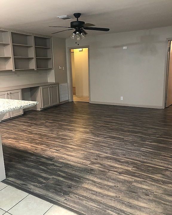 Family/kitchen Open concept