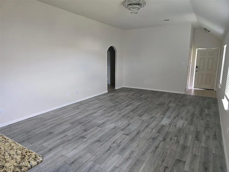 15106 Winter Valley Ct — Photo 4