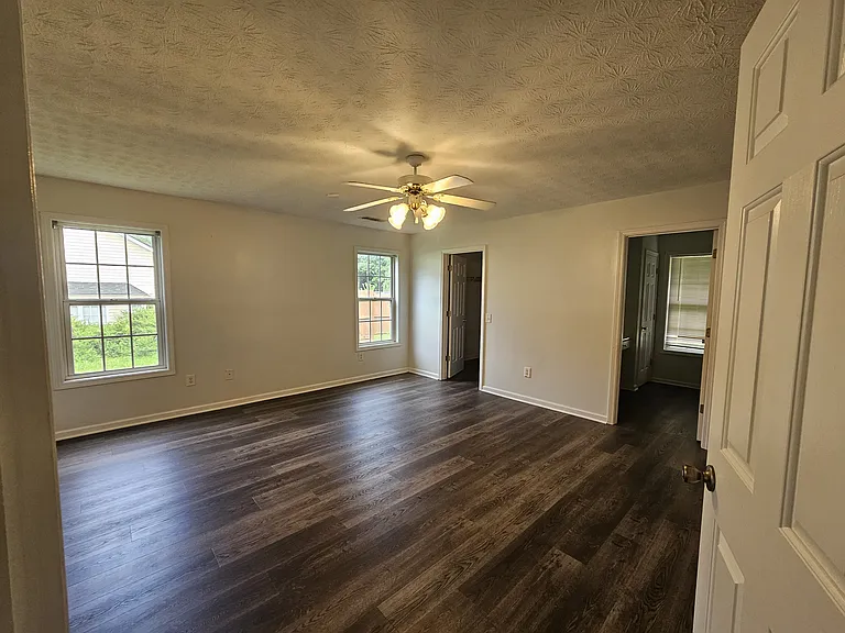 2590 Kentshire Way — Photo 8