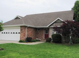 212 N Cedarwood Ave, Republic, MO 65738