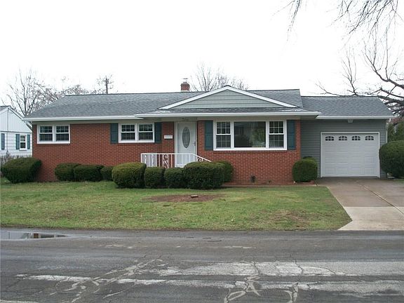 2nd image of 2550 N Tracy Dr