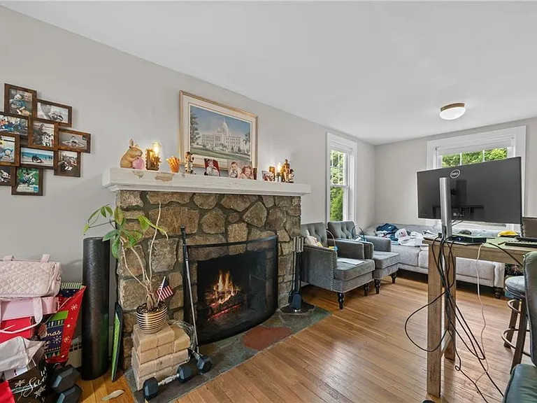 2340 S County Trl — Photo 16