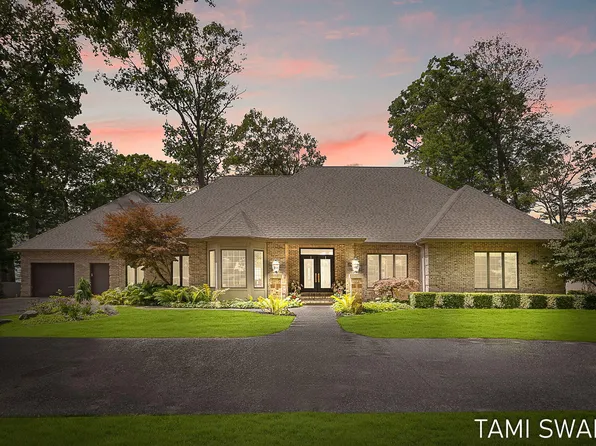 1923 Scenic Dr, Muskegon, MI 49445