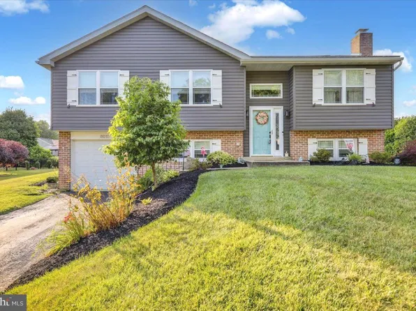 6013 Farming Ridge Blvd, Reading, PA 19606