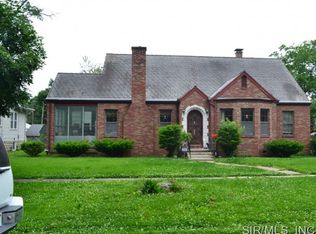 514 S Pine St, Centralia, IL 62801