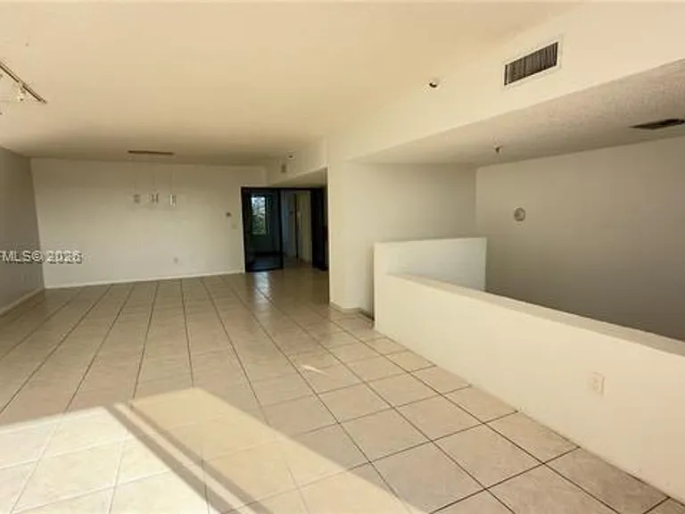 456 Poinciana Dr #CU-1620 — Photo 47