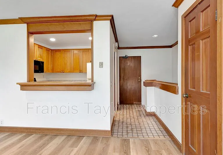 8840 Villa La Jolla Dr #211 — Photo 10