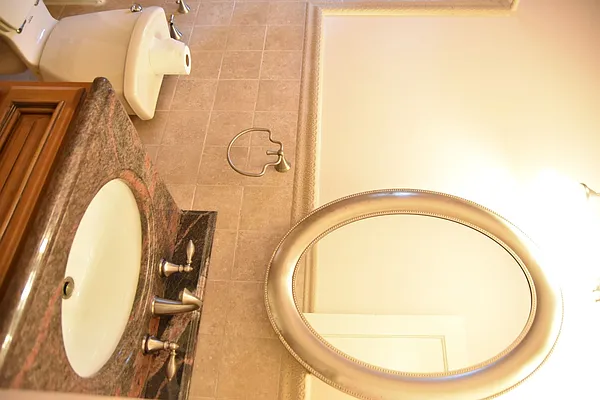 Rented by Giaps Realty Group LLC | media 11