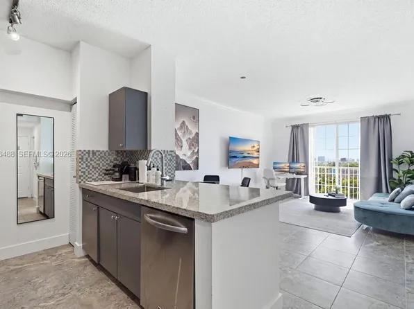 1919 Van Buren St, Hollywood, FL