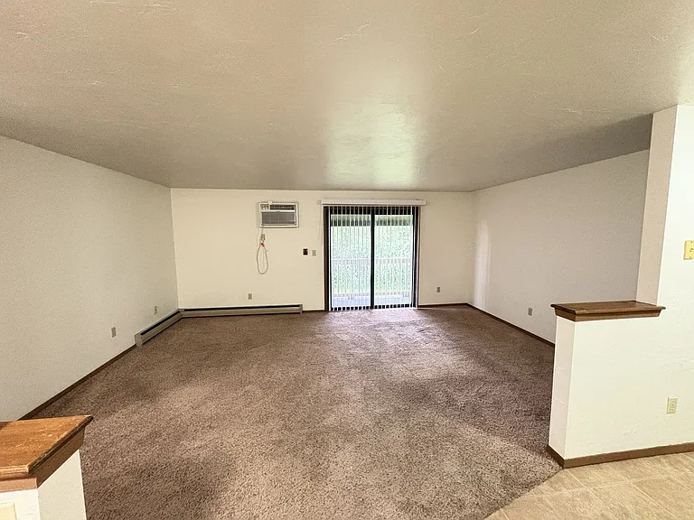 Make Lake Street Apartments YOUR Home!! — Photo 10