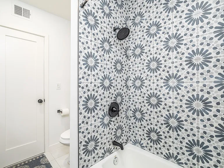 4344 E Clarendon Ave — Photo 27
