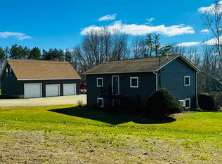 18 Rutland Rd, Plymouth, ME 04969