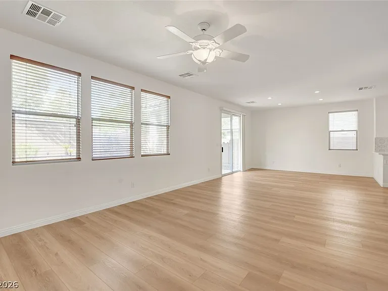 10808 Wallflower Ave — Photo 22