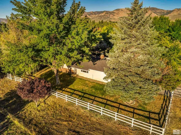 135 Andrew Ln, Reno, NV 89521