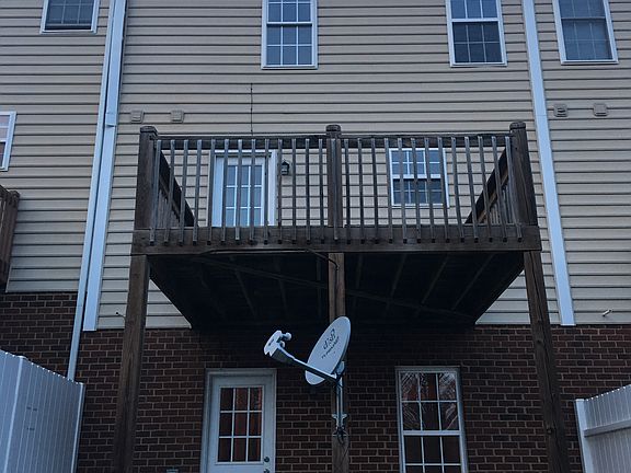 4th image of 110 Aaron Pl APT 203