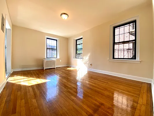 Rented by R New York | media 15