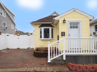 28 Maple Ter, Staten Island, NY 10306