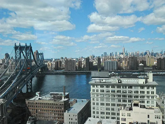 Sold by Sotheby's International Realty | media 7