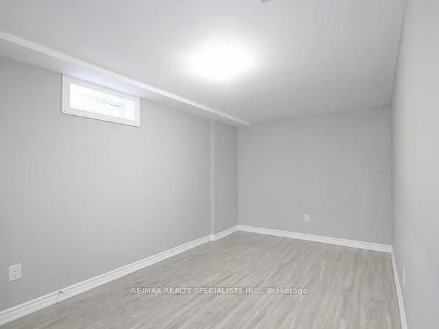 79 Gulliver Cres — Photo 4