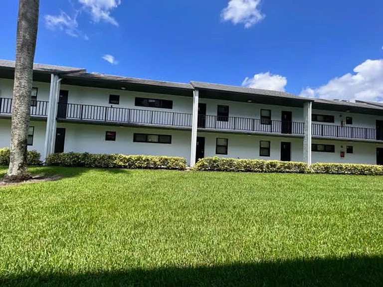 Colonial Village - 7550 Stirling Rd — Photo 45