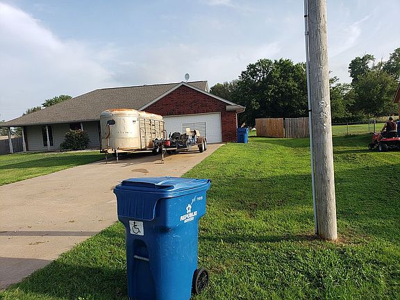 5th image of 909 W Choctaw Ln