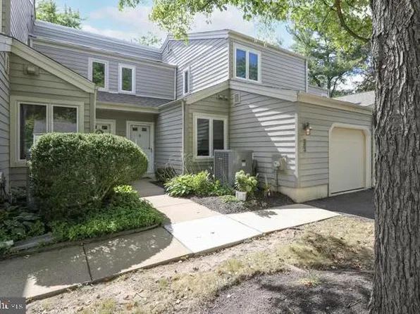 502 Portsmouth Ct, Doylestown, PA 18901