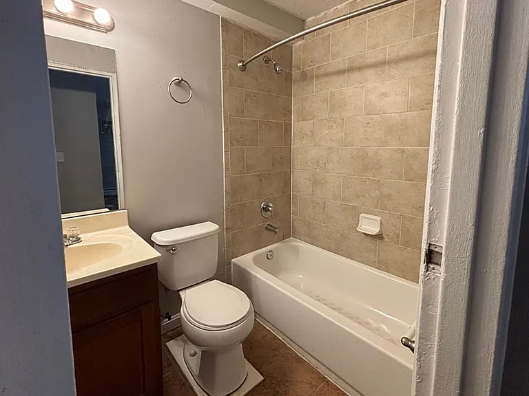 550 Lowell Ave — Photo 29