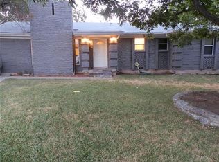 22 Beverly Ct, Bedford, TX 76022
