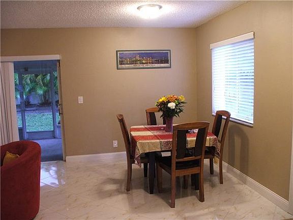 5th image of 1427 SW 48th Ter #1427