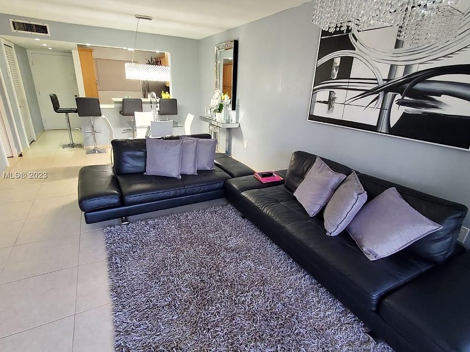 1st image of 10835 SW 112th Ave APT 309