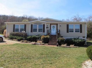 132 Patriot Dr, Waynesboro, VA 22980