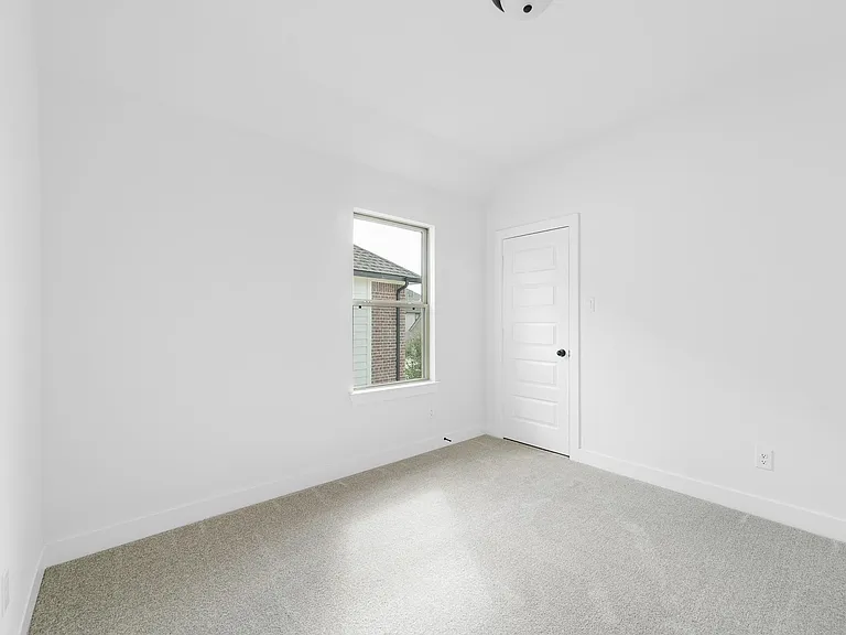 21127 Coral View Dr — Photo 44