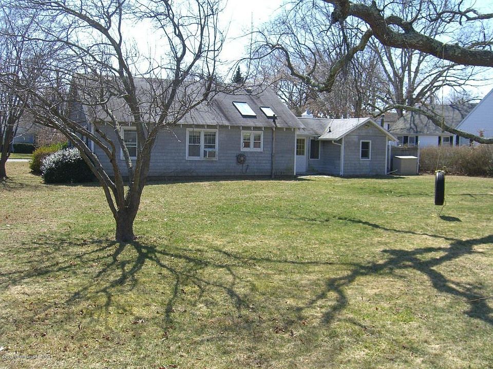 2nd image of 904 Prospect Ave