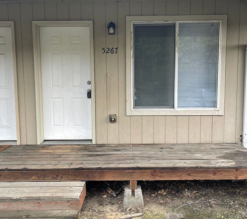 1st image of 5267 NE Stephens St