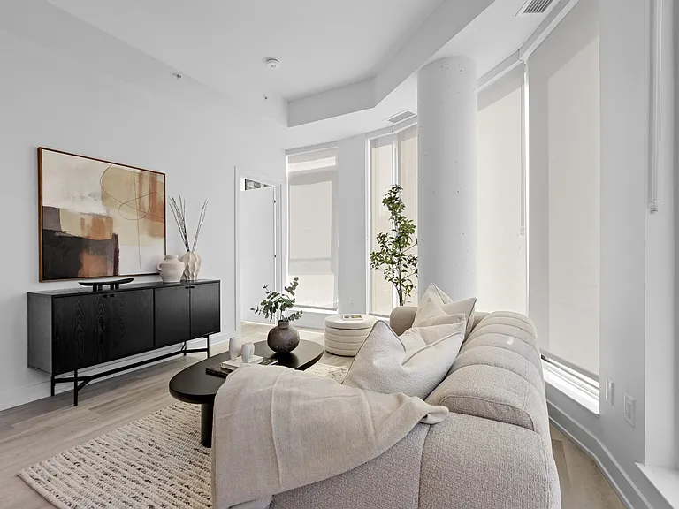 391 Slater St — Photo 7