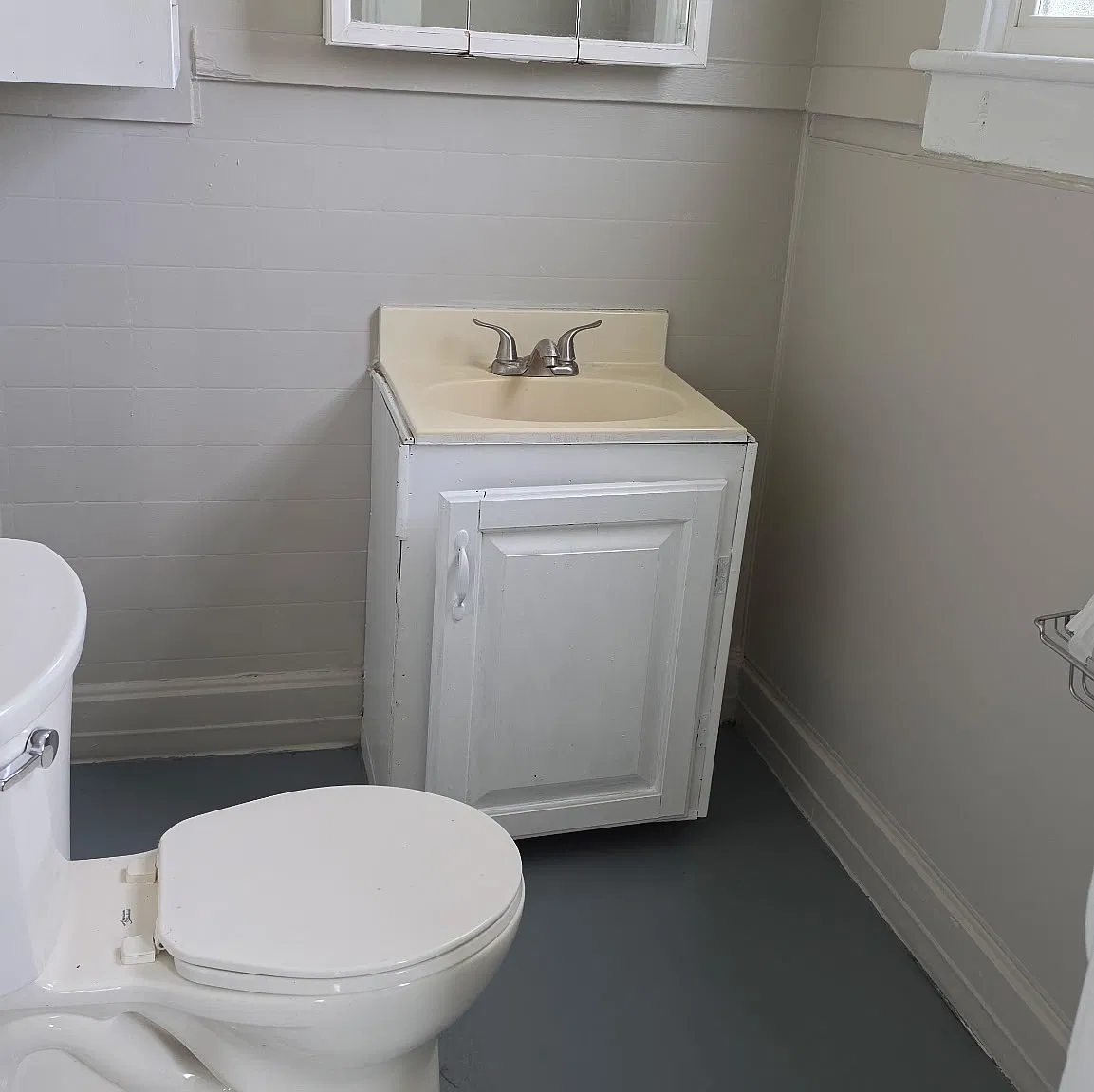 4 bed, 1.5 bath, $1,500 — Photo 1