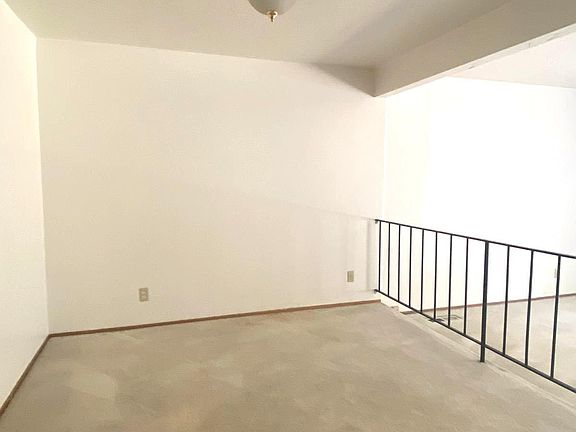 5th image of 10327 Alpine Dr Unit B