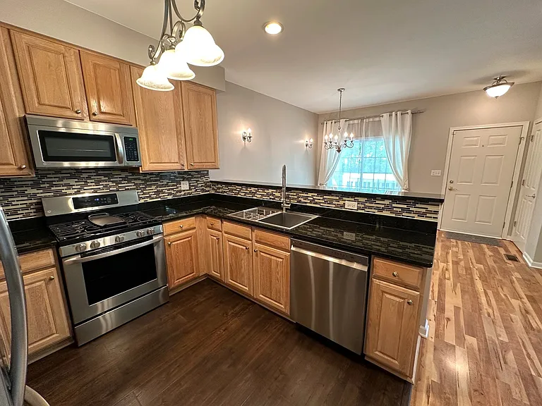 1282 Walnut Glen Dr — Photo 8