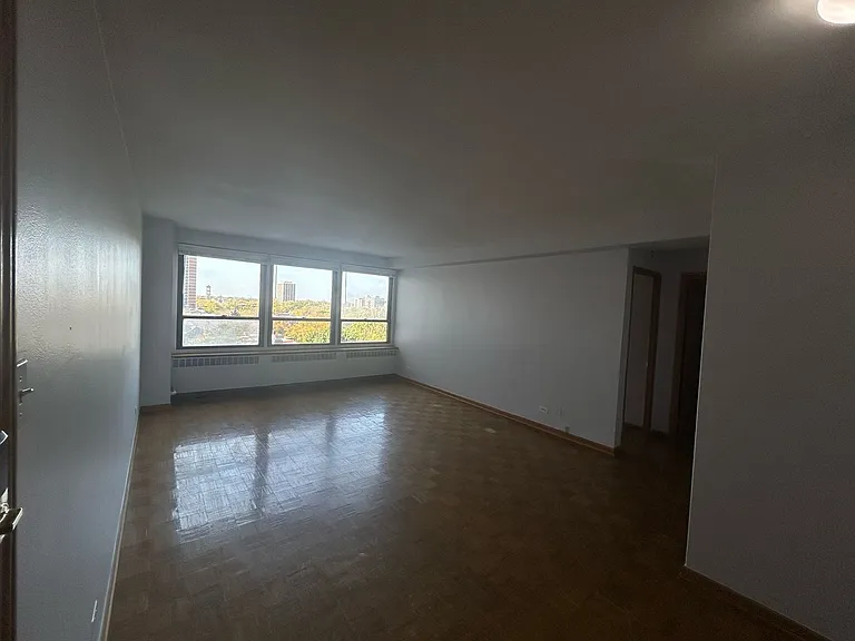 4180 Marine Terrace Apartments — Photo 76