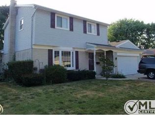 14129 Woodside St, Livonia, MI 48154