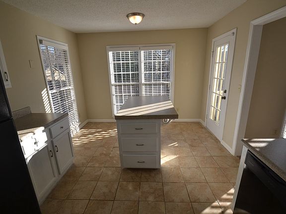 5th image of 3412 Caley Mill Ln