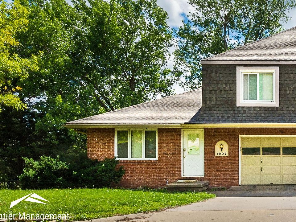 1st image of 1907 Crescent Dr #1