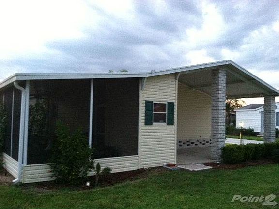 carport, screened lanai
