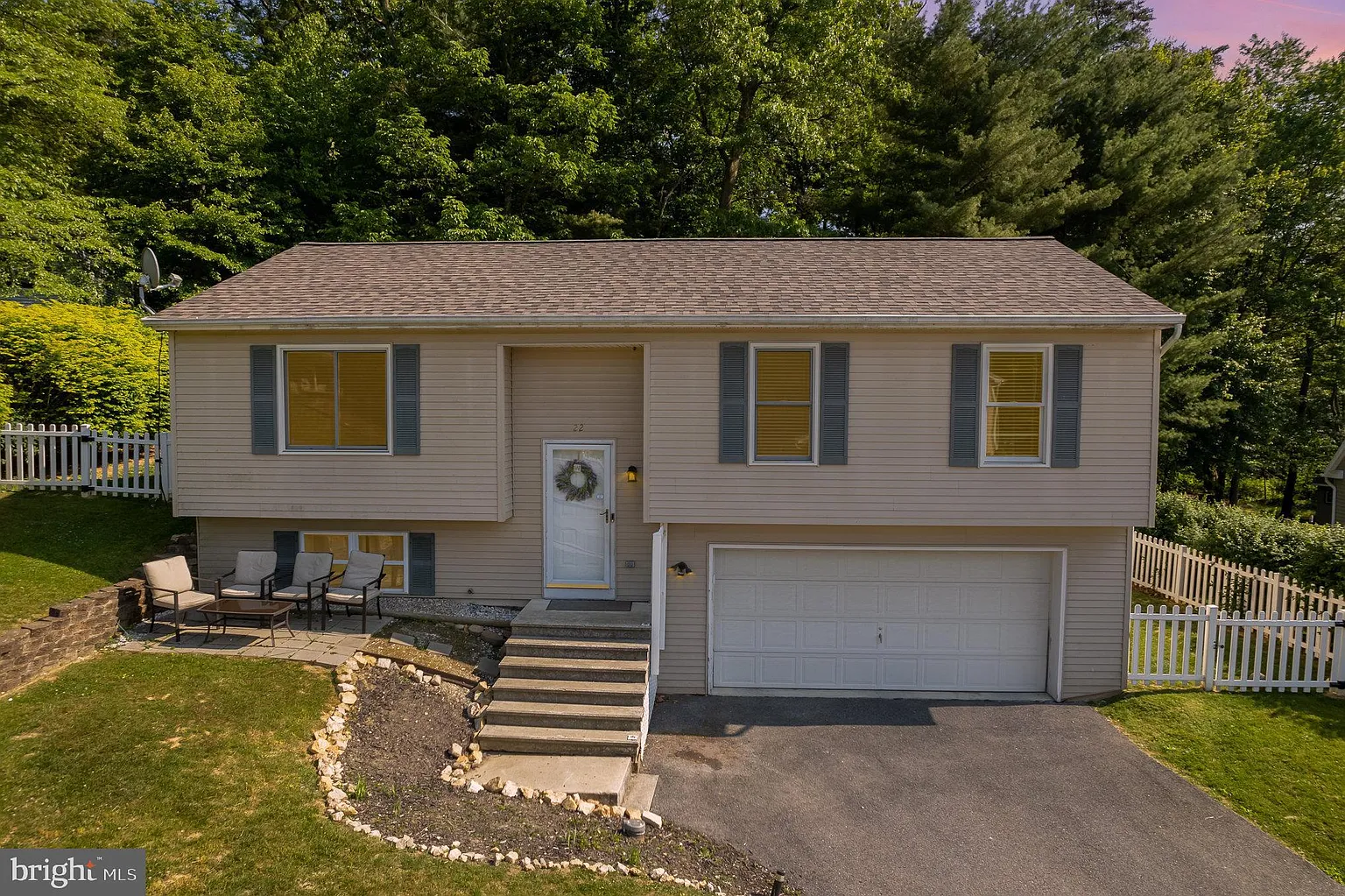 22 Liberty Dr photo 1