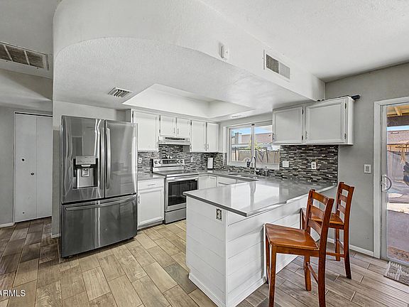 4th image of 2233 W Sequoia Drive
