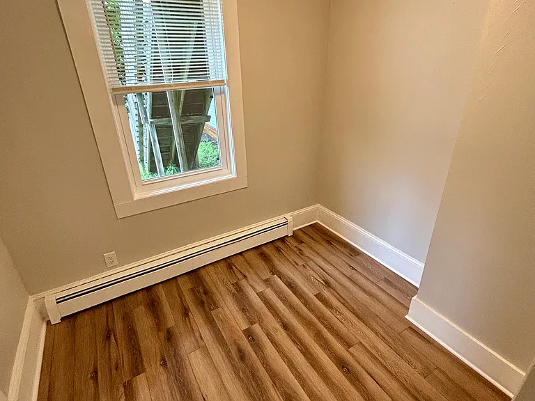 409 Main St #105 — Photo 21
