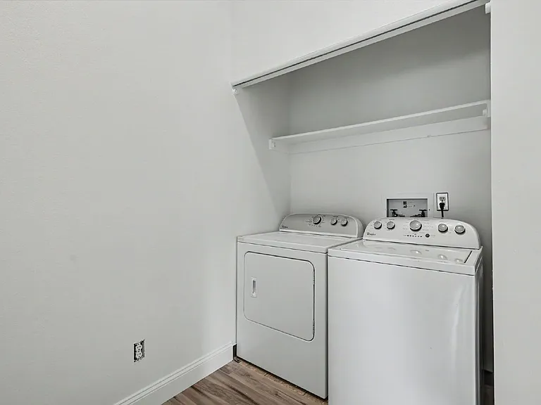 862 London Green Way — Photo 15