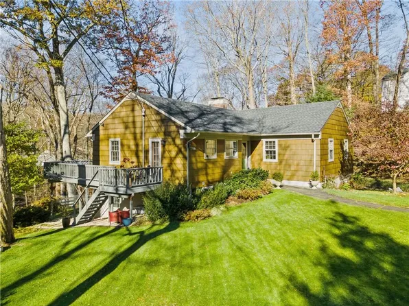 39 Kitchel Road, Mount Kisco, NY 10549
